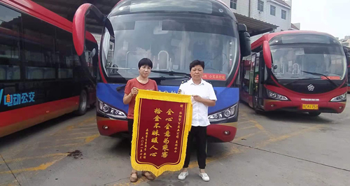 錦旗、感謝信里蘊(yùn)含的濃濃真情